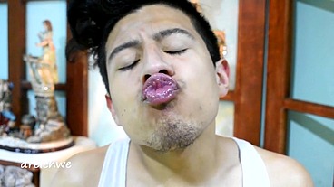 Delicious lip smelling