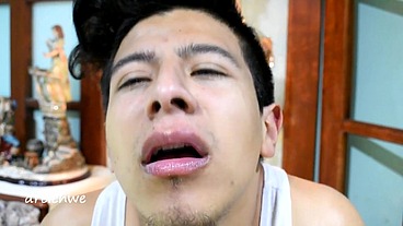 Delicious lip smelling
