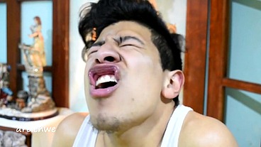 Delicious lip smelling