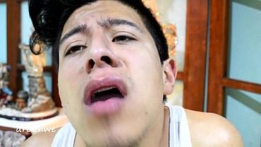 Delicious lip smelling