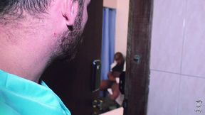 enfermeiro flagra medico dotado se masturbando no consultorio e ajuda ele a se aliviar (dobradinha plantao dr. bob willian ep2 & ep1 completos)