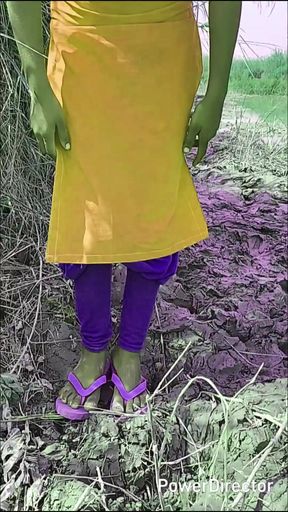 India deshi village girl outdoor pussy fingering