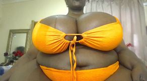 Watchon BBW Cooking with Vibrator in Pussy