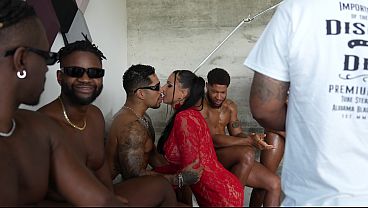 Behind the scenes of a German woman with a big ass, and 5 black guys giving her a big ass