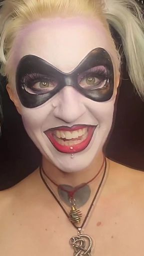 Harley Quinn Seduces Nightwing