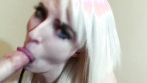 Stockinged Sexy Girl Uses Her Mouth For Pleasing Large Knob