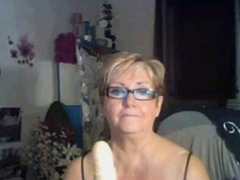 Vieille et ses jouets