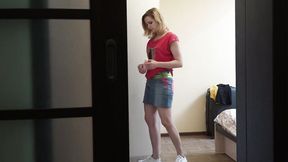 Slutty girlfriend at reality scene