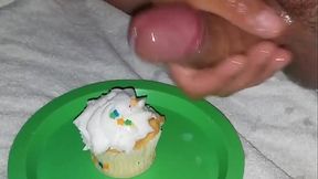 Cum cream for my creamy cupcake.