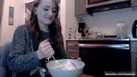 Making vegan cannolis live and making myself cum after!! With dildo sucking!