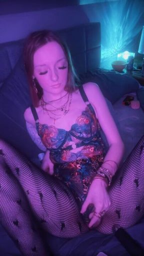 HOT BRAT MASTURBATION TO YOUR MONEY 🫣
