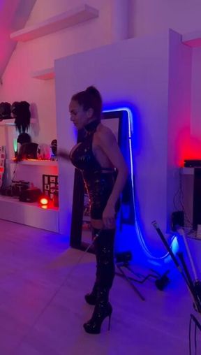 Whipping Mistress Yasmine