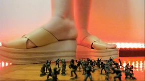 crushing toy soldiers with my huge wedges 4k