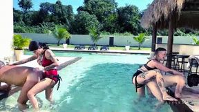 Gangbang in the Pool at the Wicked Retreat (wmv)