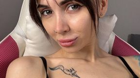 Stacy’s Wild Dildo Ride: Pregnant & Creampie Fantasy