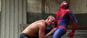 Spiderman cosplayer fucks a random guy's tight ass