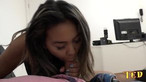 a milf peluda julia sato caiu na labia do camera aproveitador, comeu o cu dela e fez um pov