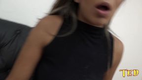 a milf peluda julia sato caiu na labia do camera aproveitador, comeu o cu dela e fez um pov