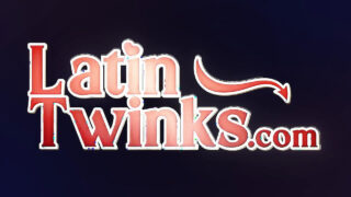 Dögös fiatal spanyol tinik intenzív anális szexet végeznek a casting kanapén