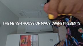 NEIGHBOR HAS A HUGE FOOT FETISHH