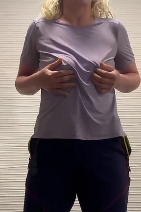 Masturbate Secret with Bottle and Squirt in Public Toilet