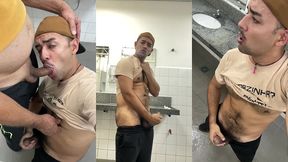 com macho casado no banheiro publico