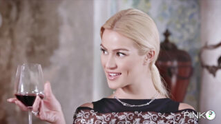 Cherry Kiss magas sarkúban anális szexet szopott nagy faszú Christian Clay