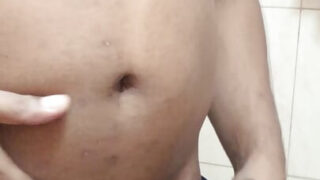 Stary czarny ogier bez zabezpieczenia rucha ciasne tyłki młodych indyjskich nastoletnich gejów amatorów swoim wielkim kutasem