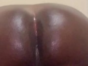 Big ass oiled up slo-mo twerk.