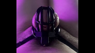 can straight guys wear chastity cages? (sexy guy)