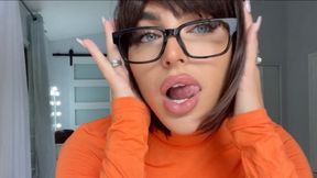 Viral teen anime babe Dora's juicy booty showcased in a messy try-on haul.