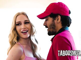 Delivery Man Screws Hawt Golden-haired Trainer