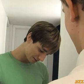 School twinks Chad HollyWood and Nathan Stratus anal breed