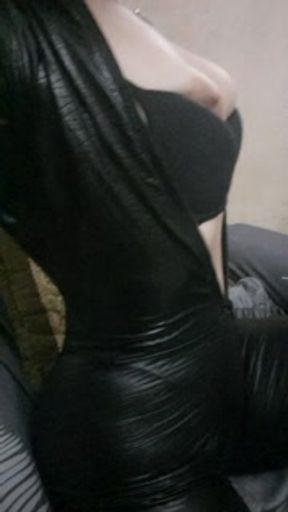 sexy music makes me feel hot