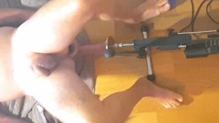 мастурбация, трах, маленький &#8211; домашнее сольное видео европейской лесбиянки-шлюхи, мастурбирующей с помощью дилдо