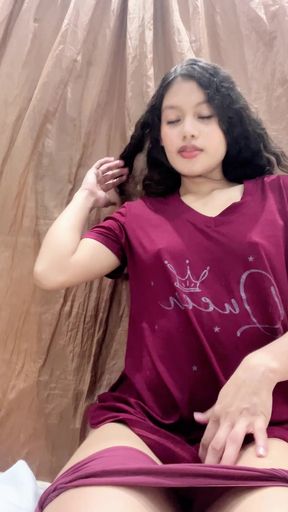 Teen With a Big Round Ass Horny Gets Her Beautiful Pussy Fucked by an Innocent Girl