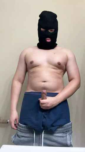 skiamasklover29 a week of working out &amp; solo hand sesh in the restroom