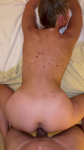 POV fucking my jiggly hairy MILF ass