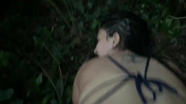 Uma foda de levinho no mato