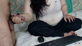 Netu Gives a Handjob with Her Sexy Hands to Friend, Then He Rubs His Cock in Hairy Armpits While Performing Live