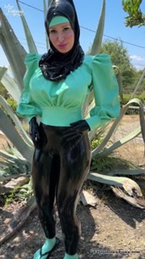 Latex hijab girl gets too horny