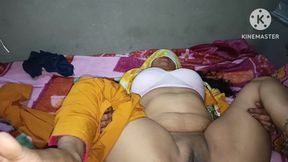 The Father-in-law Made the Daughter-in-law's Pussy Wet