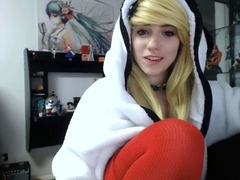 amateur blonde solo webcam