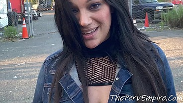 Big Booty Gets Fucked In Public