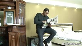 This Cathy Inez Sucks On His BBC D*ck Before Taking Double Penetration F*cking
