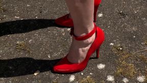 Fucking Brunette with Big Ass in Forest Until She Takes BDSM Training