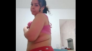 NINFETA SAFADA JOGANDO A BUCETA DAN&Ccedil_ANDO FUNK