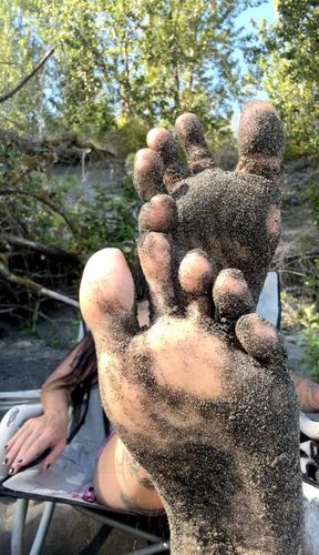 Footstool at the beach (audio italiano 🇮🇹)