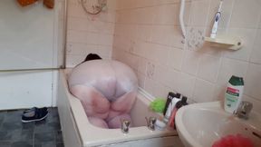 SSBBW bath time struggles nearly getting stuck