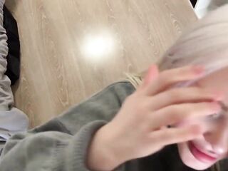 Blond with a large butt bangs her stepdad and gets cum in throat [Deutsch porn]